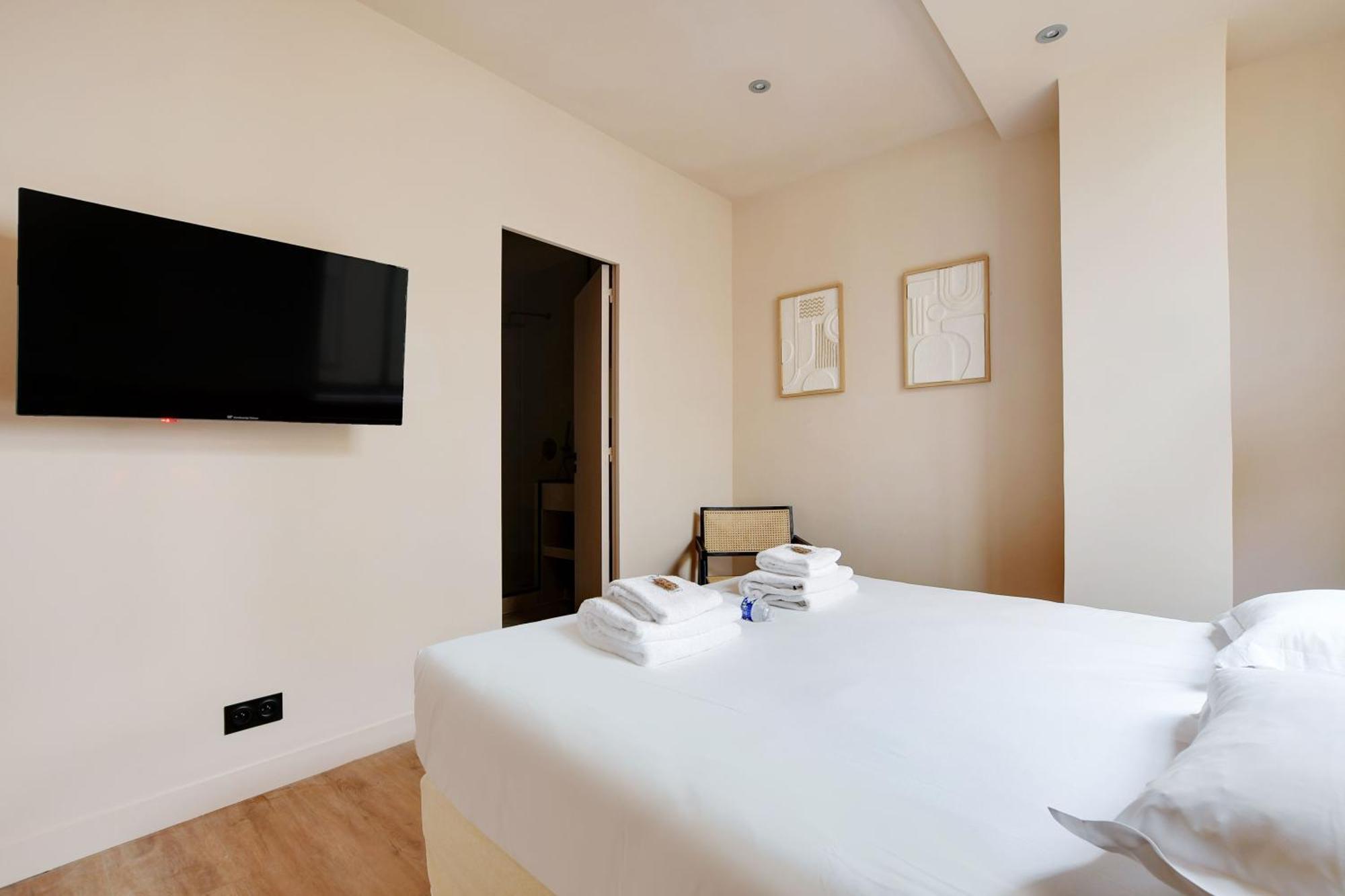 Amazing Duplex - 5br-12p - Montorgueil *